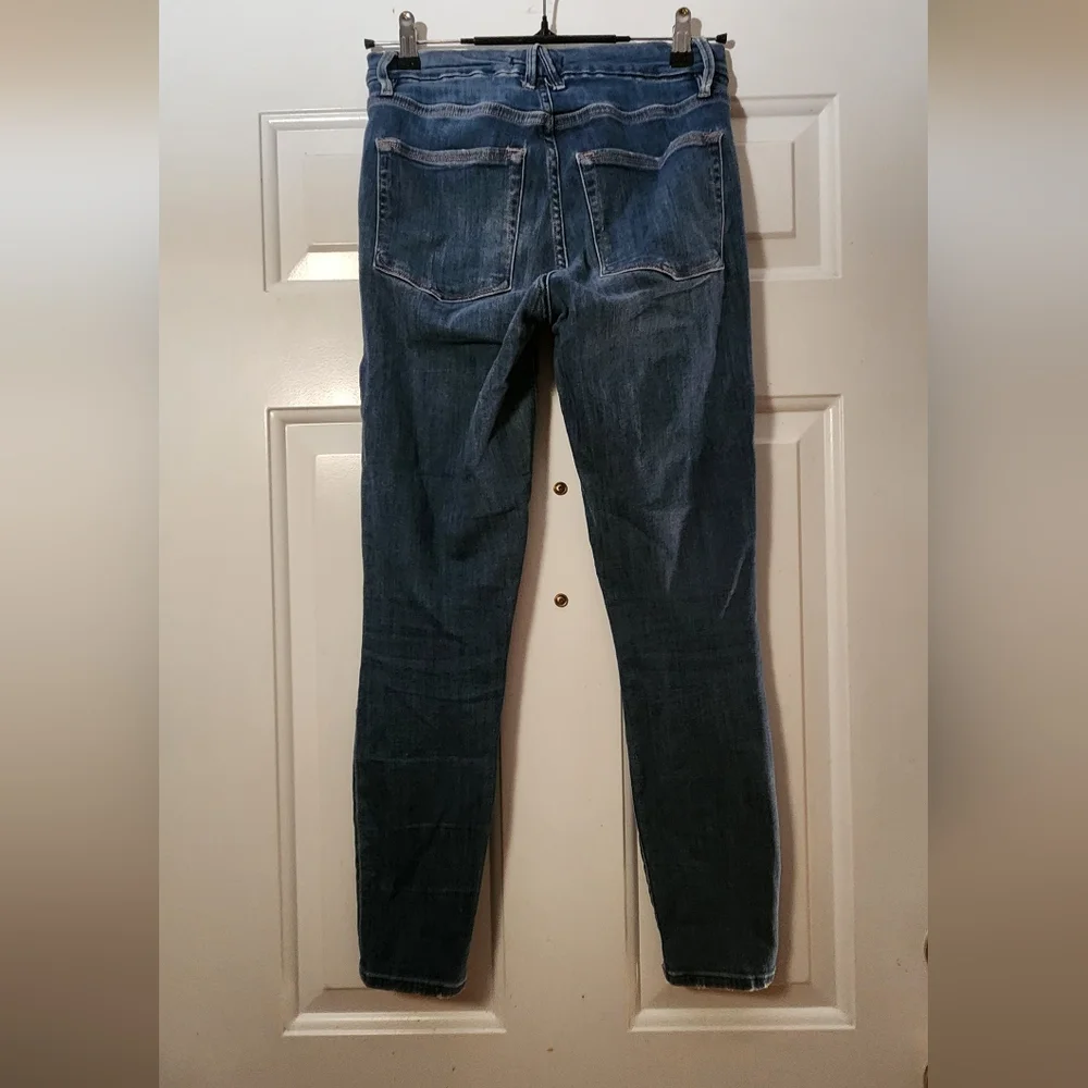 Good American Good Legs Crop Blue Jeans Size 4/27 - Picture 2 of 6